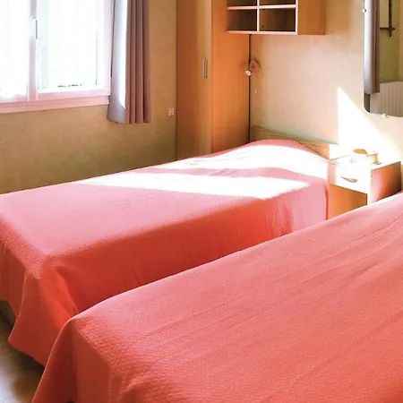 2 Bedroom Lovely In *