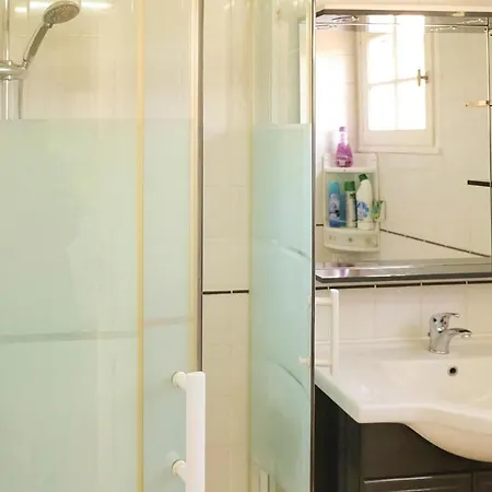 2 Bedroom Lovely In *